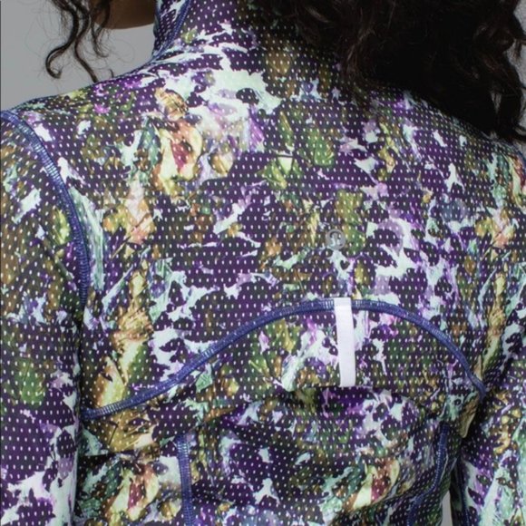 Lululemon Define Zip Up Jacket - Picture 2 of 8